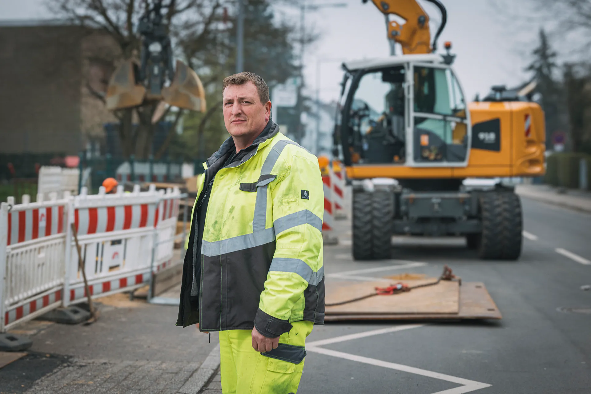 Mitarbeiter an der Baustelle