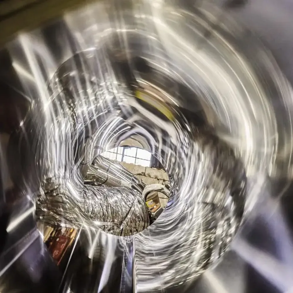 Reflektierendes Metallrohr