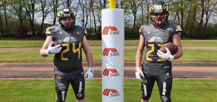 Zwei Spieler der Ravens