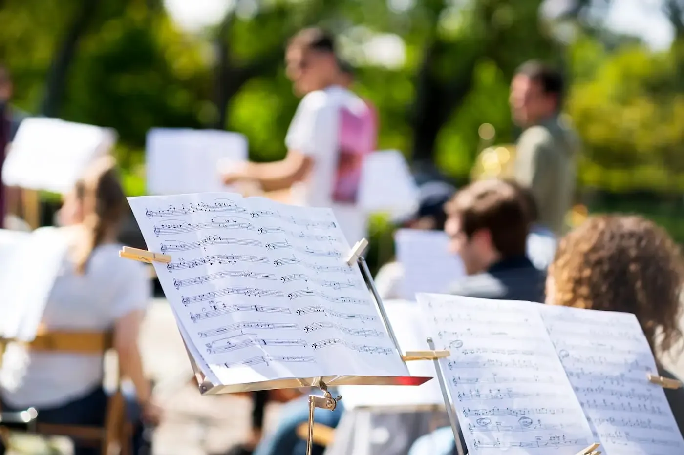 Notenblätter bei einem Auftritt der SWK Vereinigung Musik